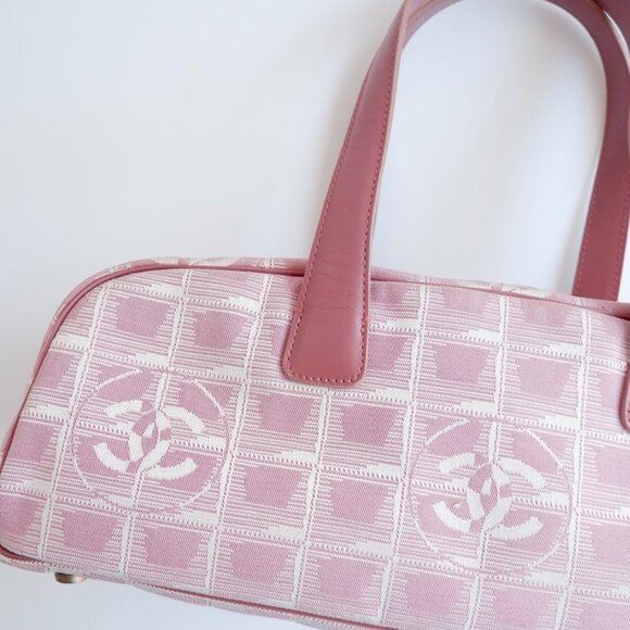 Authentic Preowned Chanel Pink Nylon New Travel Line Shoulder Bag - Picture 3 of 16